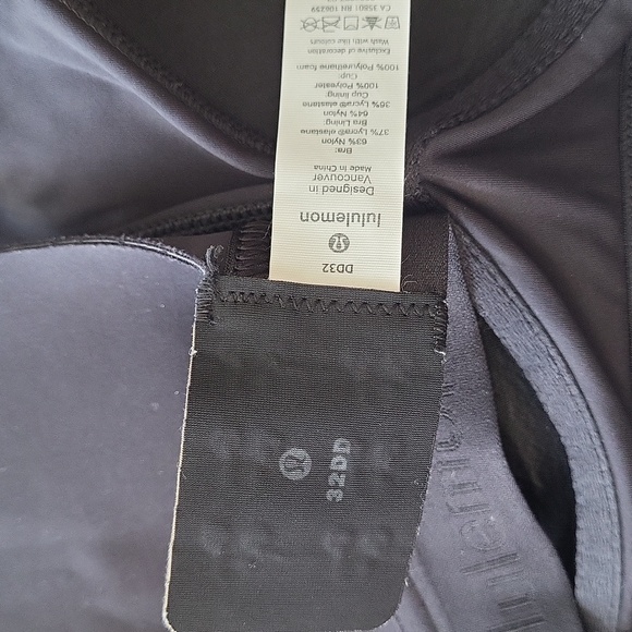 Lululemon Sports Top 2 - Picture 7 of 7